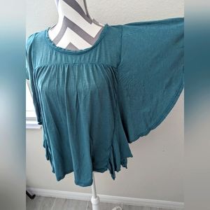 NWOT Waverly Teal Jersey Flutter Sleeve Tee